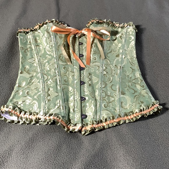 New beautiful bustier w/ matching thong. Approx. 13.5, expands approx. 4 in. - Picture 2 of 10